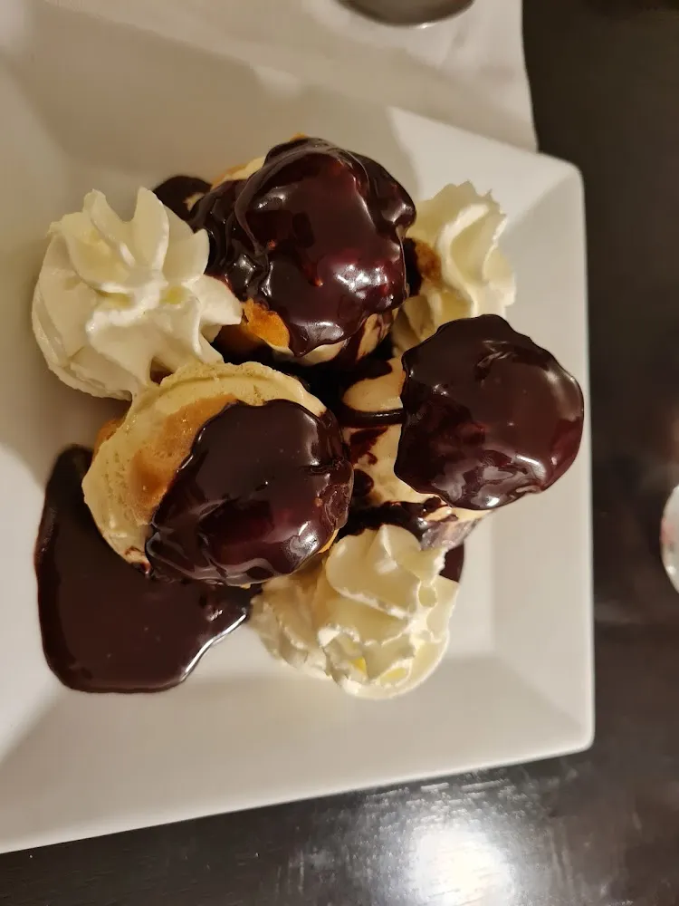 Profiteroles